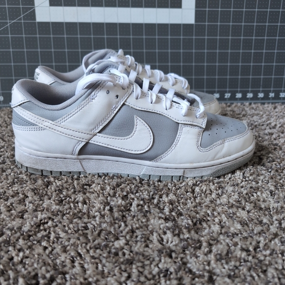 Grey Dunks - Picture 4 of 6